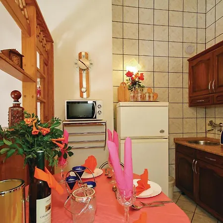 Holiday home Beautiful In Cervar Porat With Kitchen