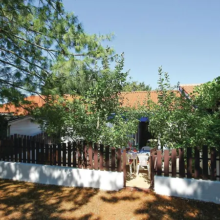 Holiday home Beautiful In Cervar Porat With Kitchen